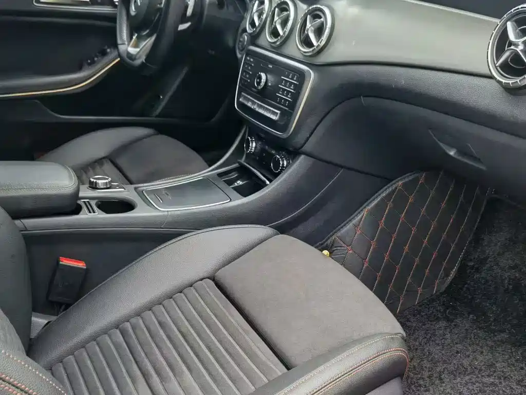 Mercedes-Benz CLA (Import) — миниатюра 7