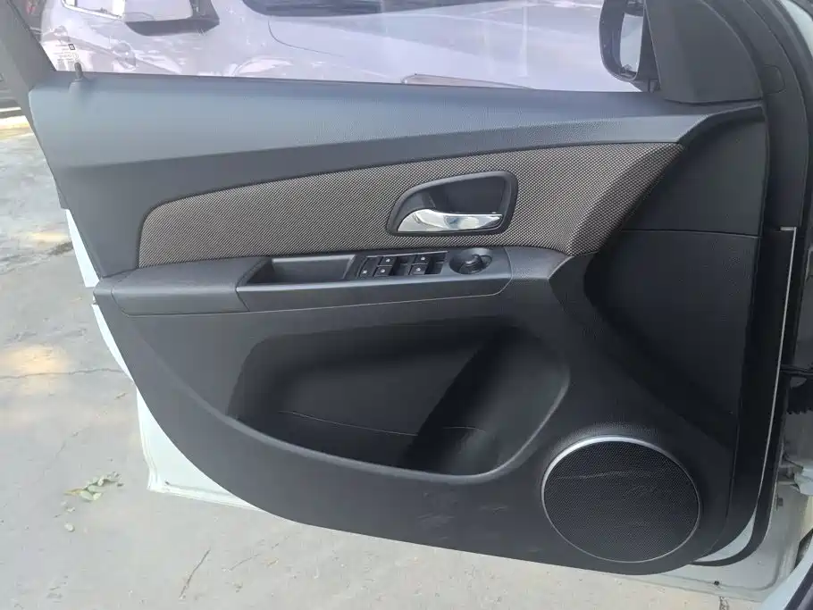 Chevrolet Cruze — миниатюра 7