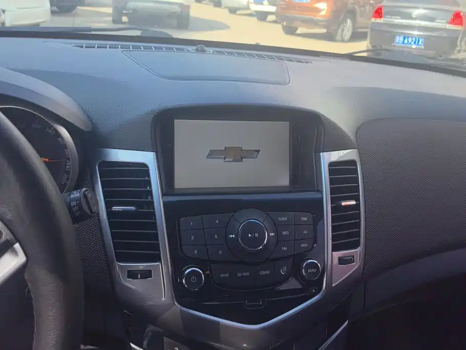 Chevrolet Cruze — миниатюра 13