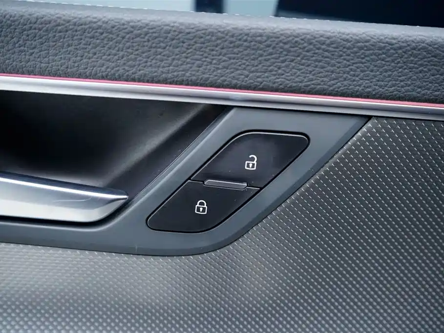 Audi A7L 2024 45TFSI quattro S-line