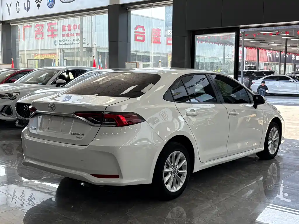 TOYOTA COROLLA