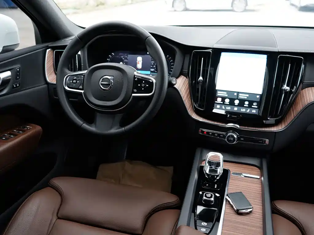 Volvo XC60 — миниатюра 13