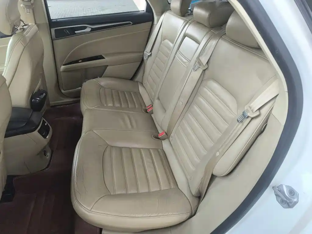 Ford Mondeo — миниатюра 15