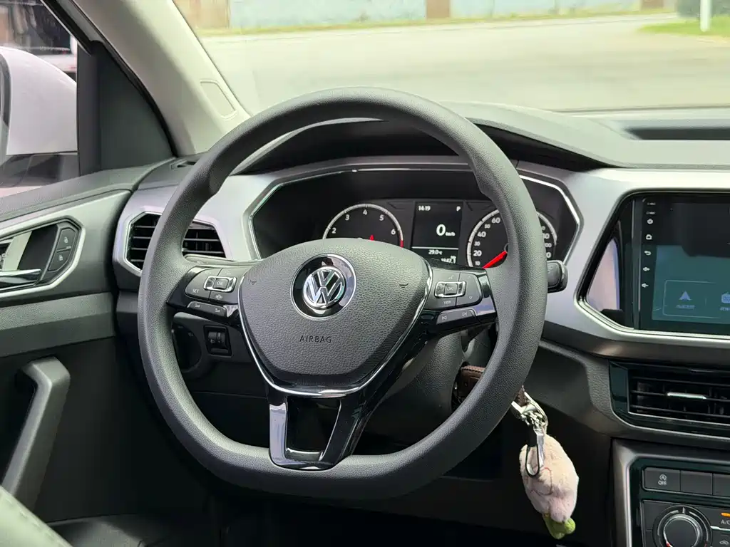 Volkswagen T-Cross — миниатюра 16