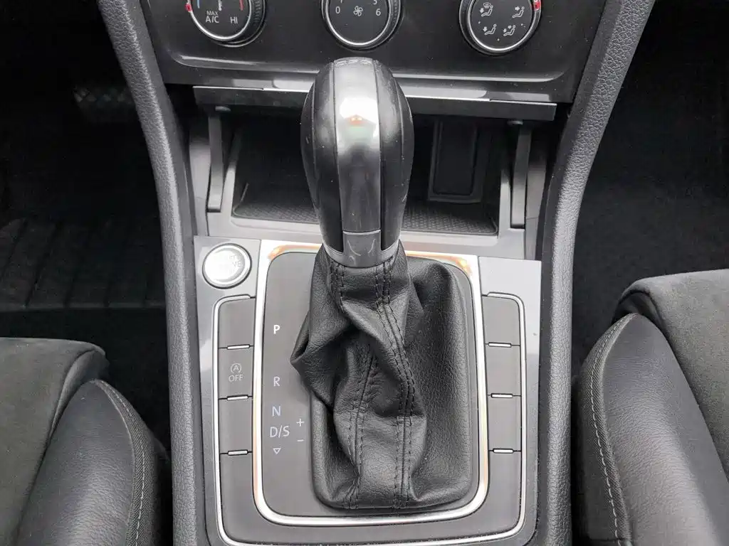 Volkswagen Golf — миниатюра 13