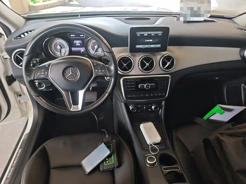Mercedes-Benz GLA — миниатюра 10