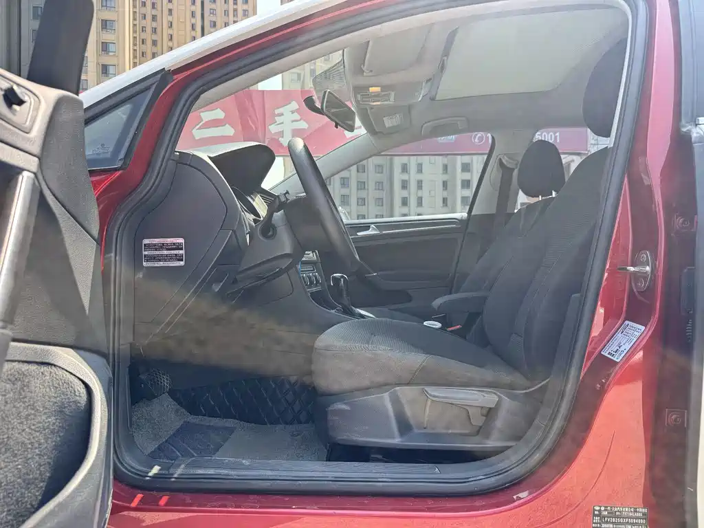 Volkswagen Golf — миниатюра 7