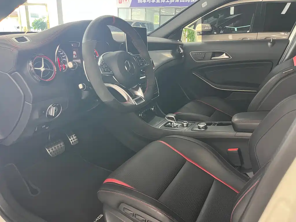 Mercedes-Benz GLA AMG — миниатюра 5