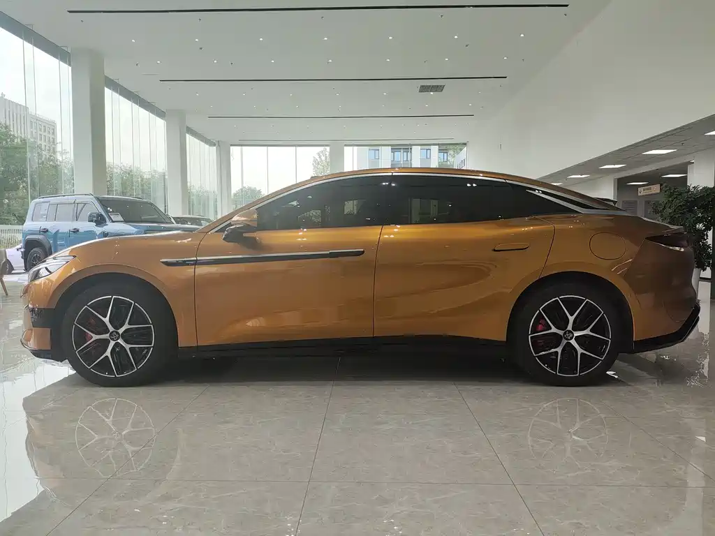 BYD Han L 2025 EV Flagship