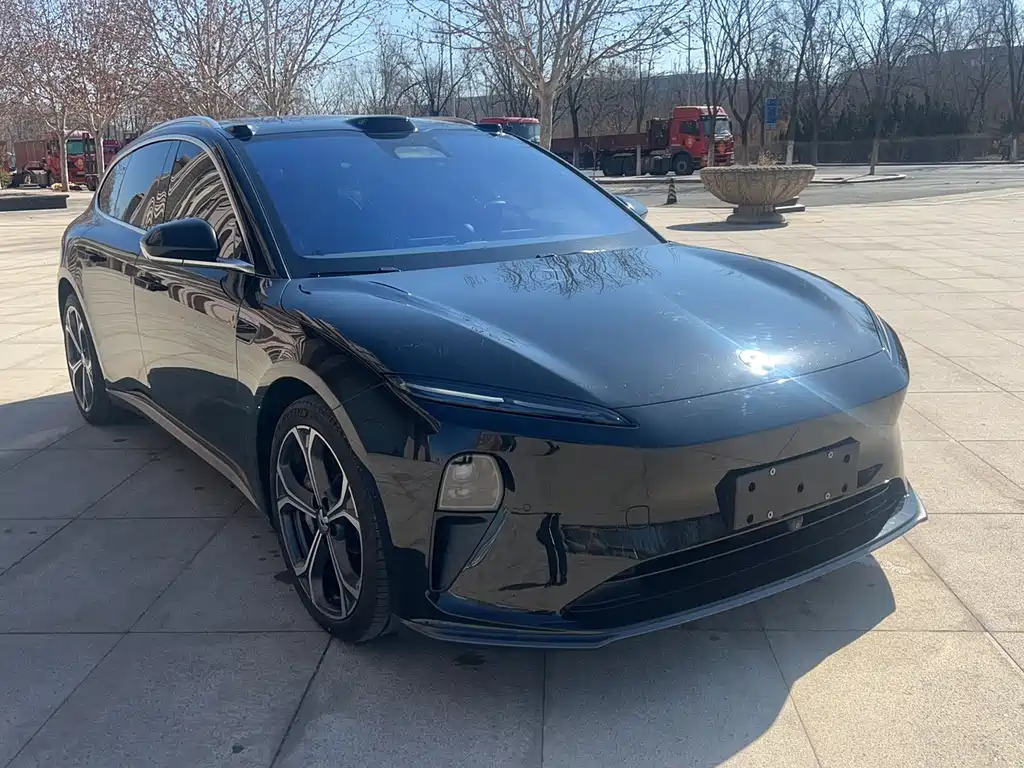 NIO NIO ET5T