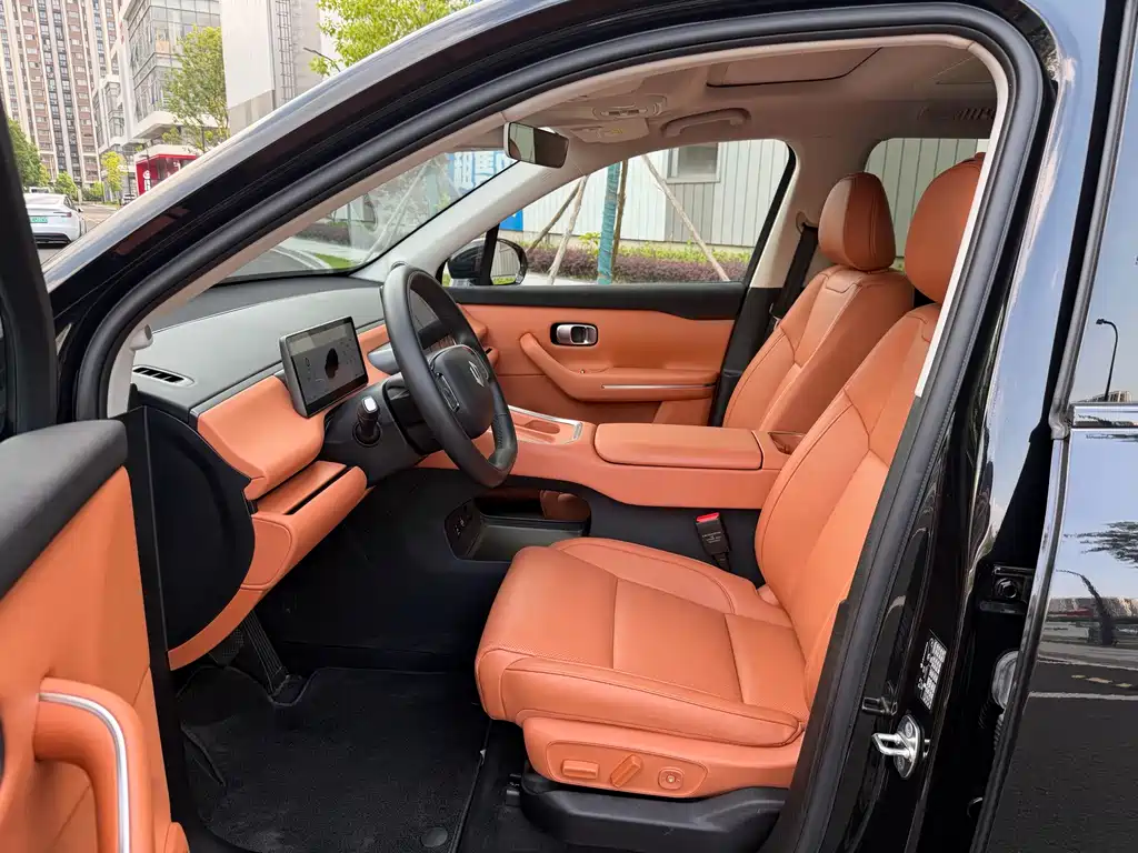 Leapmotor C16 2026 280 6 мест