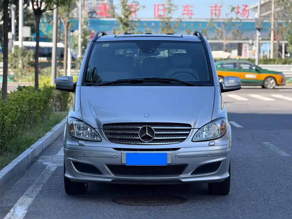 Mercedes-Benz Viano — миниатюра 2