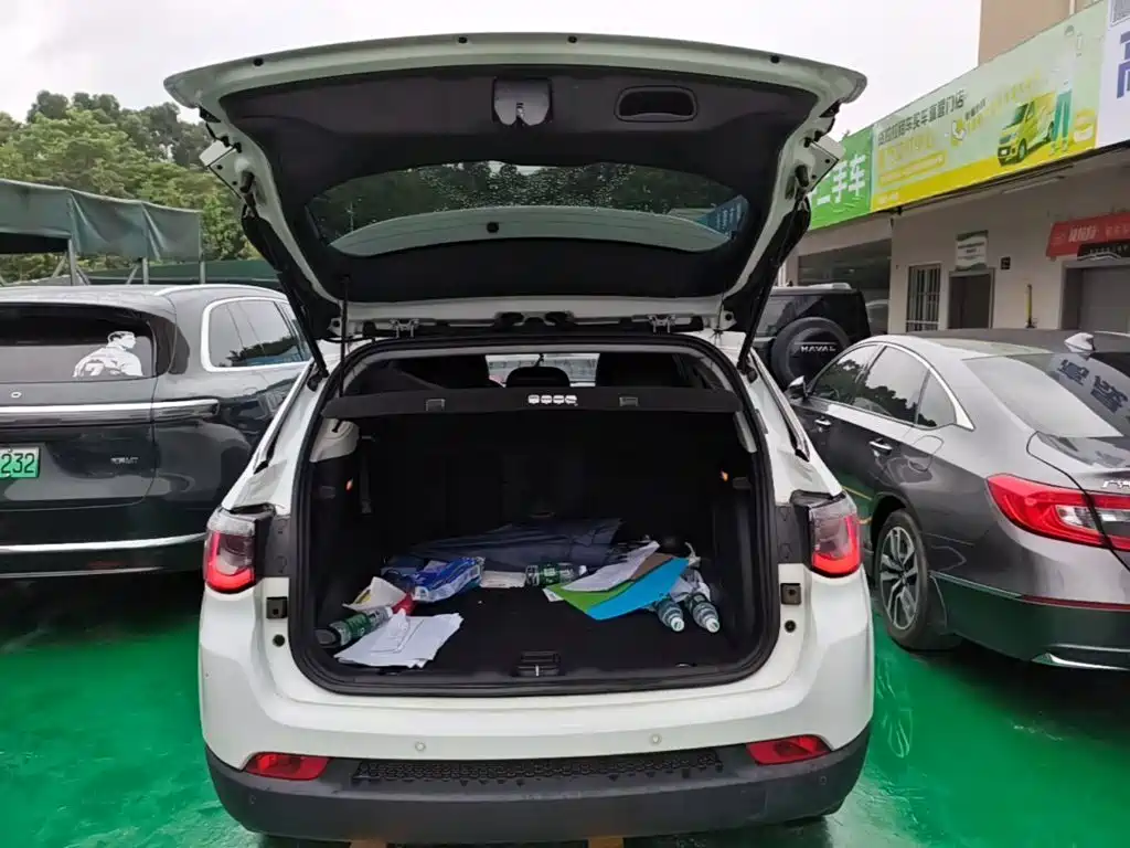 Jeep Compass — миниатюра 20