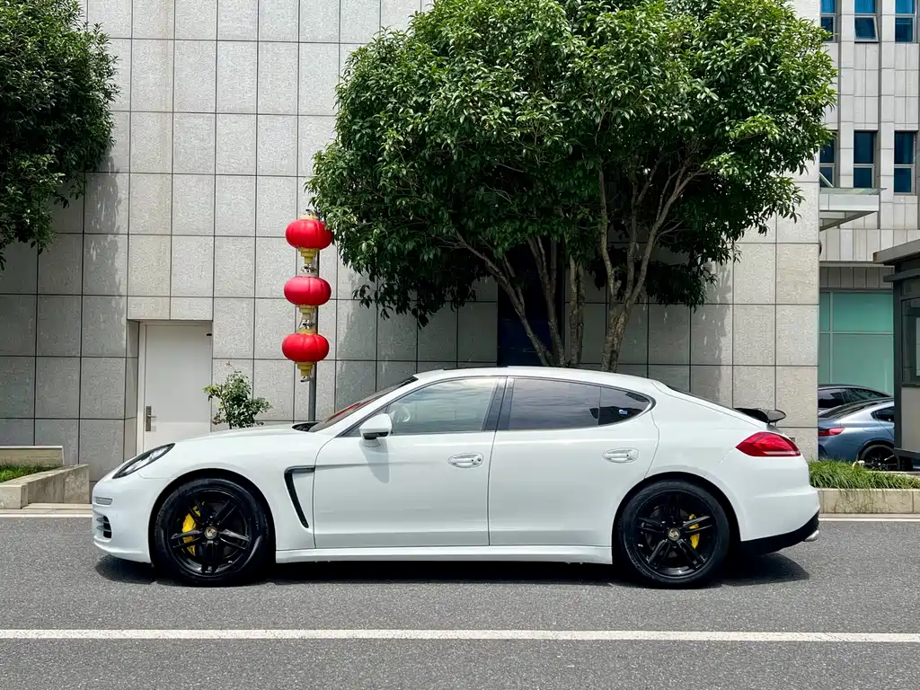 Porsche Panamera — миниатюра 5