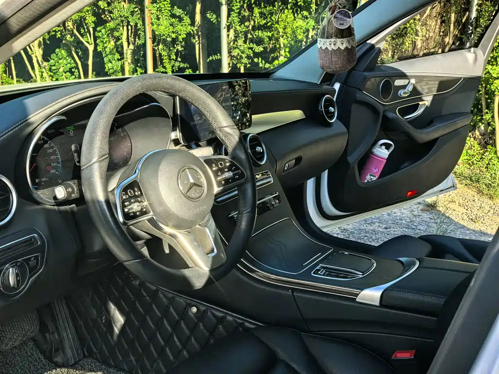 Mercedes-Benz C-Class — миниатюра 8