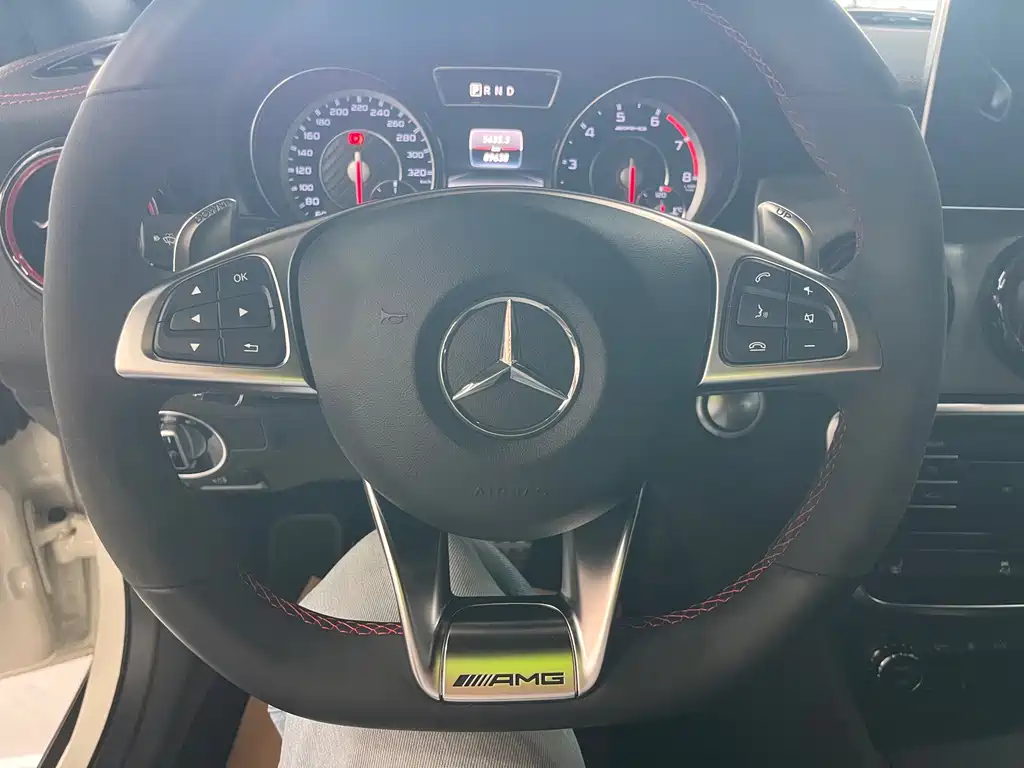 Mercedes-Benz GLA AMG — миниатюра 7