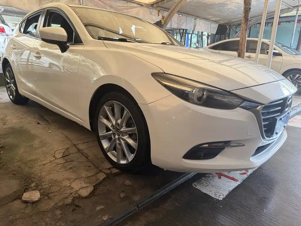 Купить Mazda 3 Axela