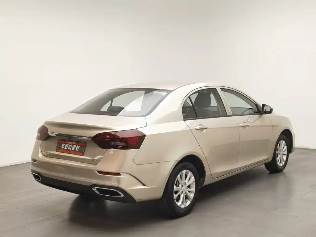 Geely Emgrand — миниатюра 2