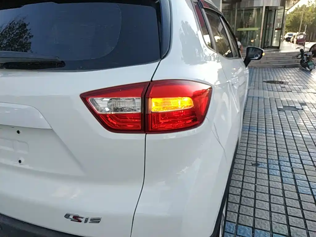 Changan CS15 — миниатюра 8