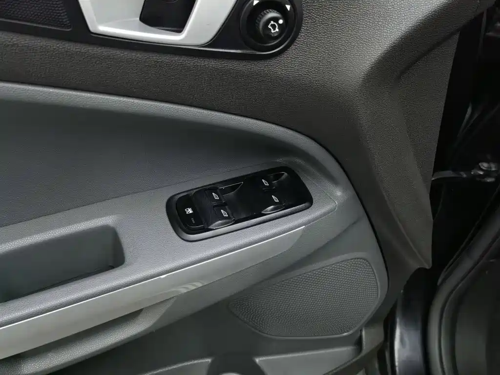 Ford Ecosport — миниатюра 9