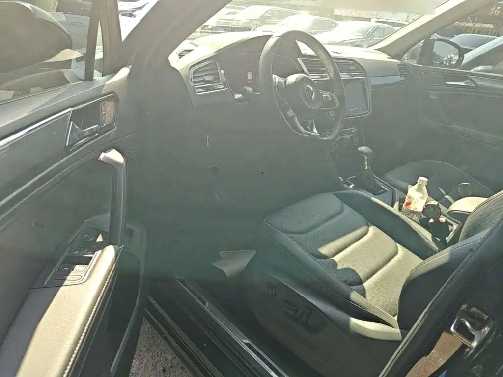 Volkswagen Tiguan L — миниатюра 15