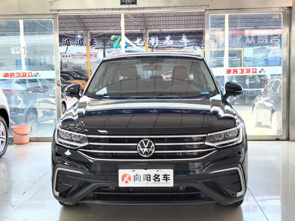 Volkswagen Tiguan L — миниатюра 2