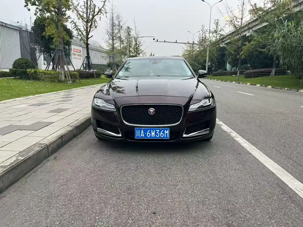 Jaguar XFL — миниатюра 2