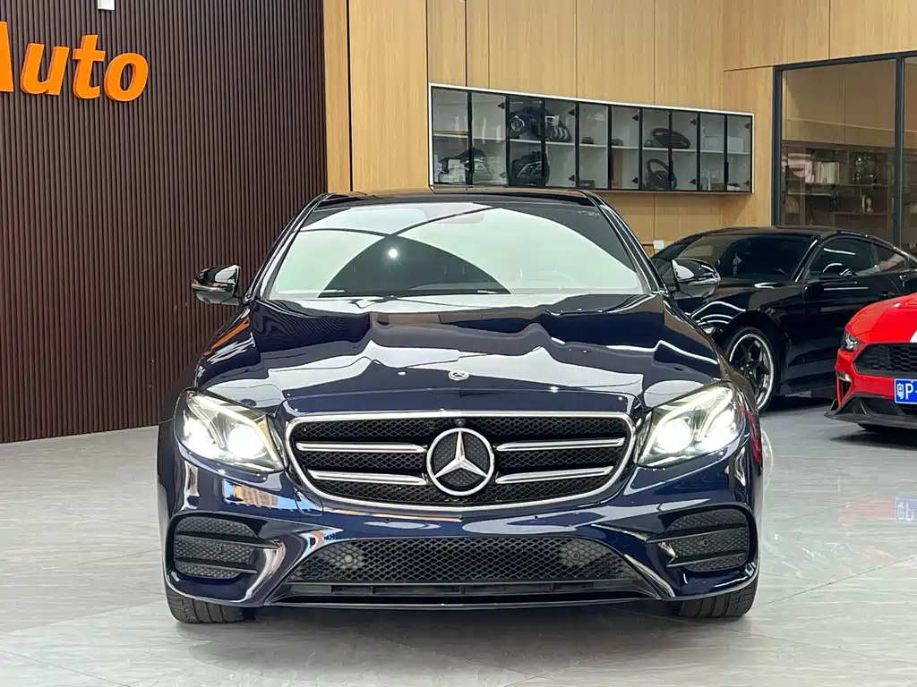 Mercedes-Benz E-Class (Import) — миниатюра 2