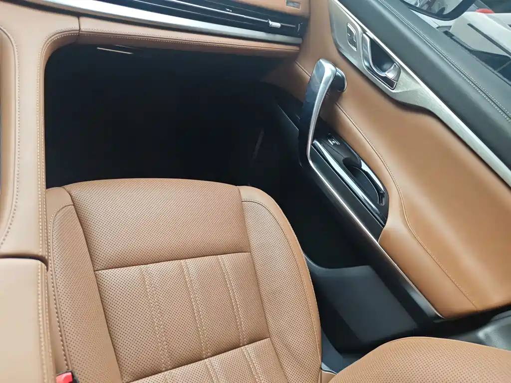 Changan CS95 — миниатюра 8