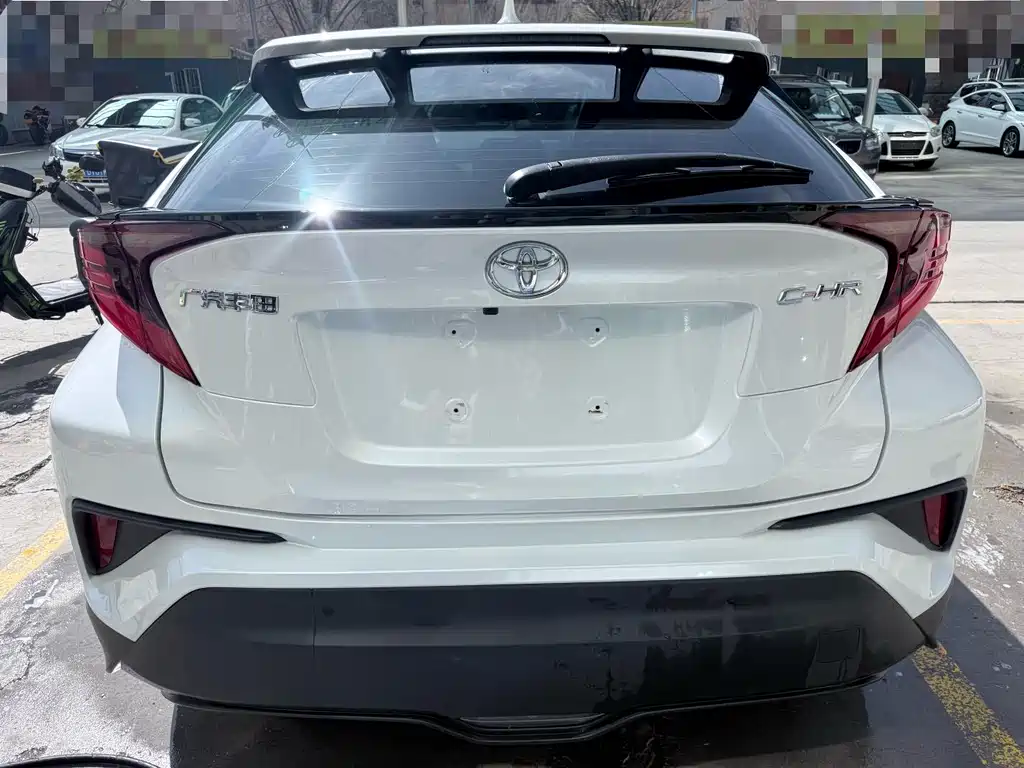 TOYOTA C HR