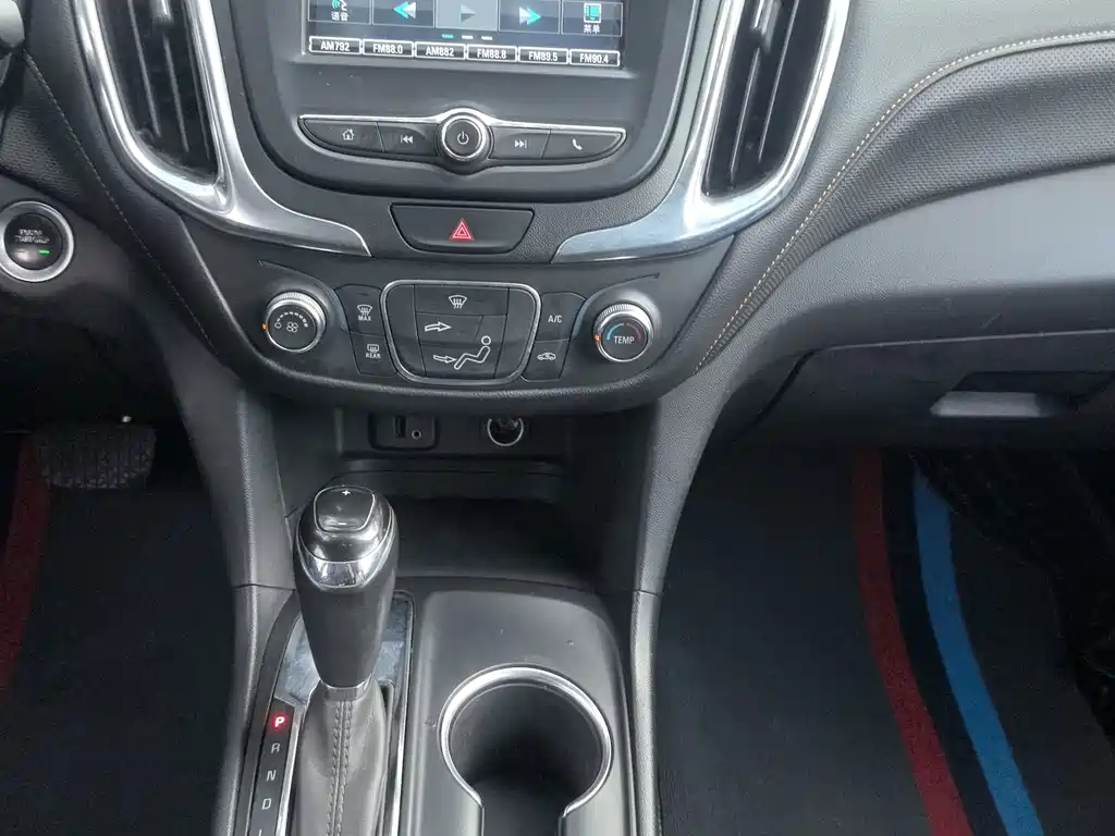 Chevrolet Equinox — миниатюра 16