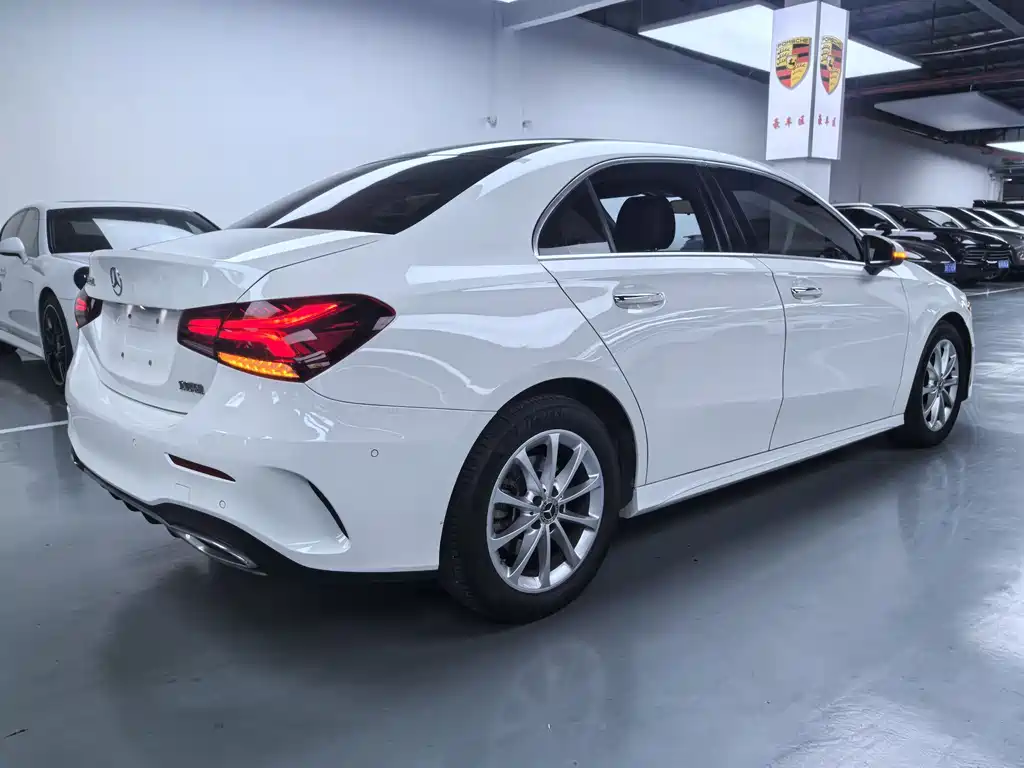 MERCEDES-BENZ A CLASS