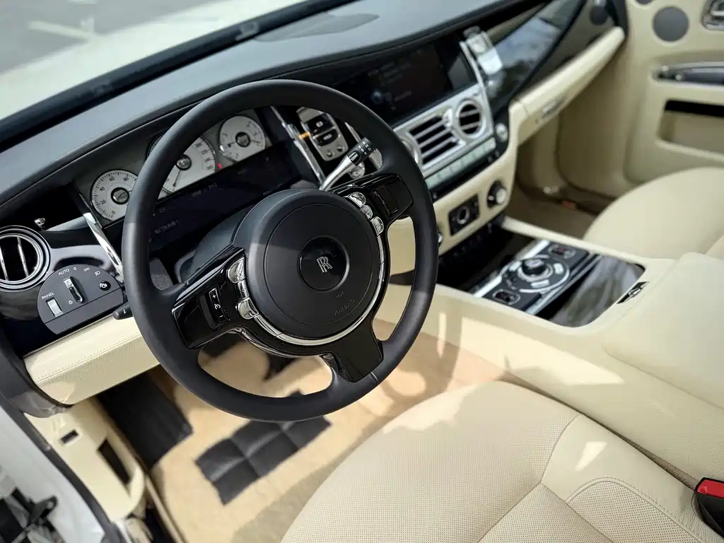 Rolls-Royce Ghost — миниатюра 14