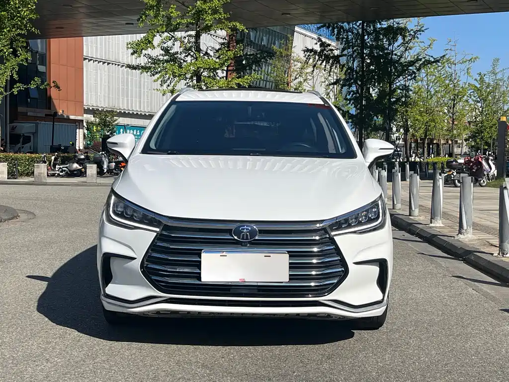 BYD MAX — миниатюра 2