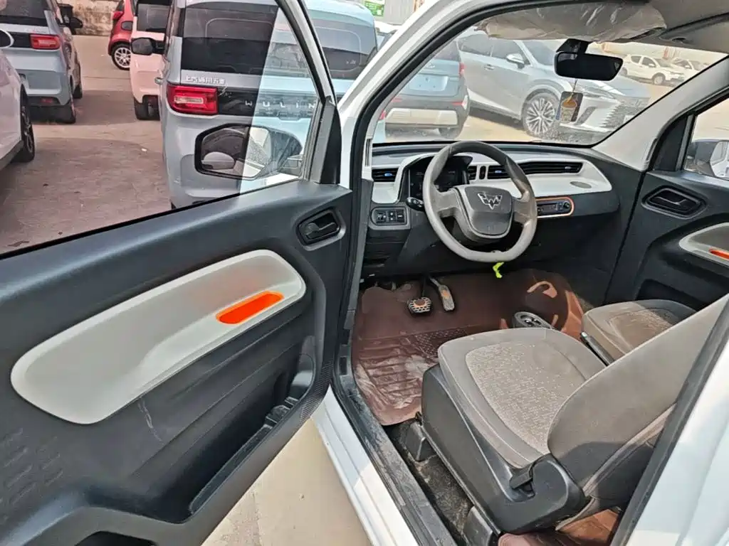 Wuling MINIEV — миниатюра 16