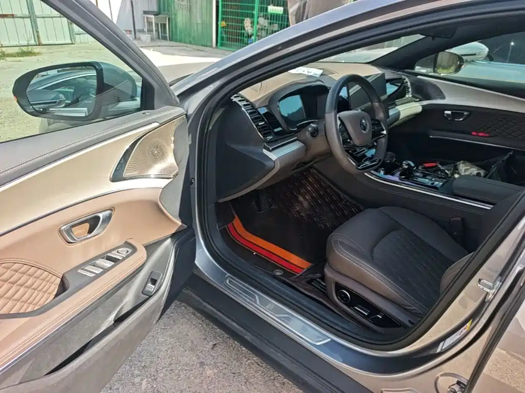 BYD Han — миниатюра 16