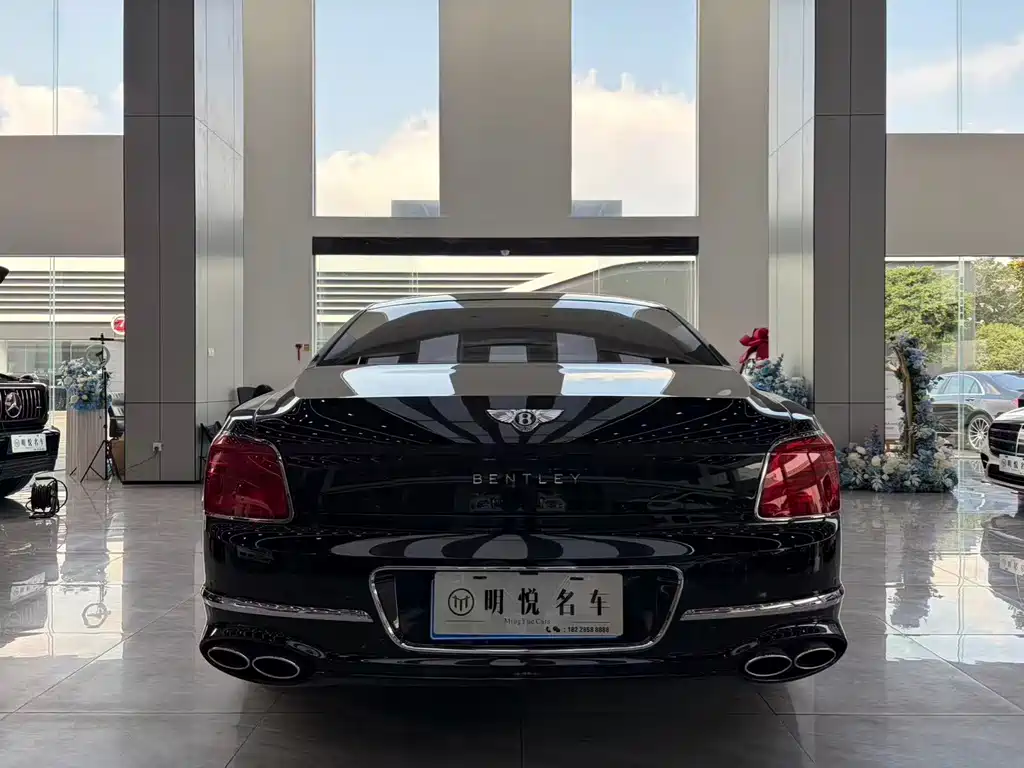 Bentley Flying Spur — миниатюра 18