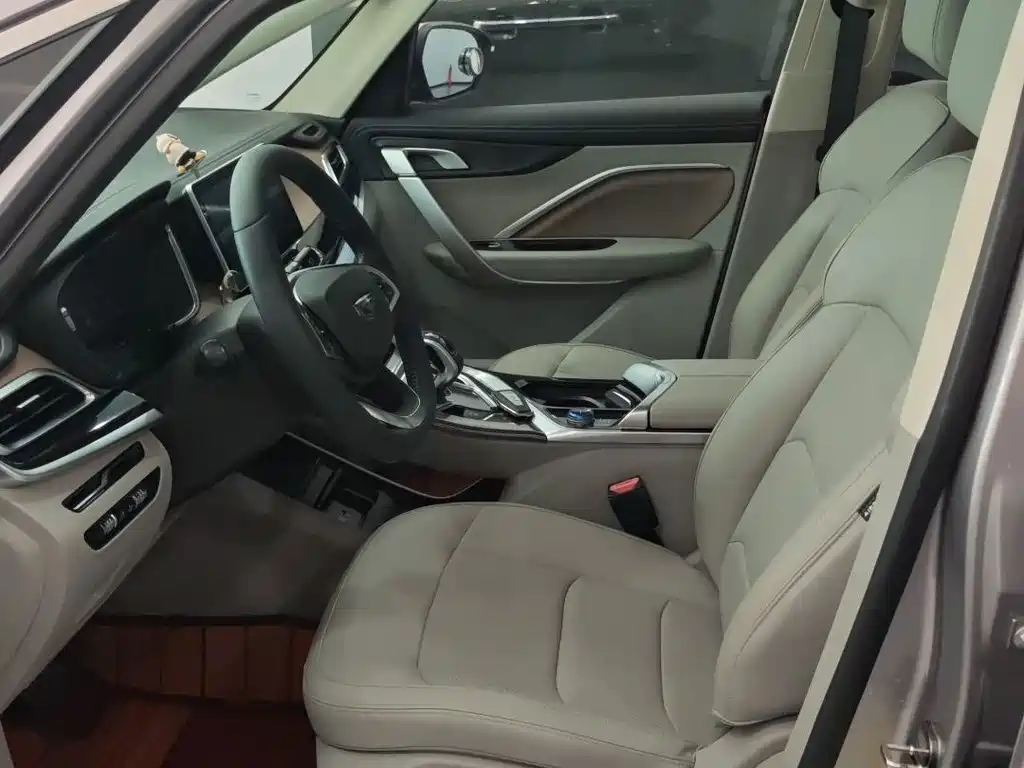 Geely Jia Ji New Energy — миниатюра 9