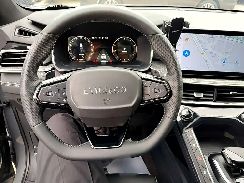 Lynk & Co 06 — миниатюра 11