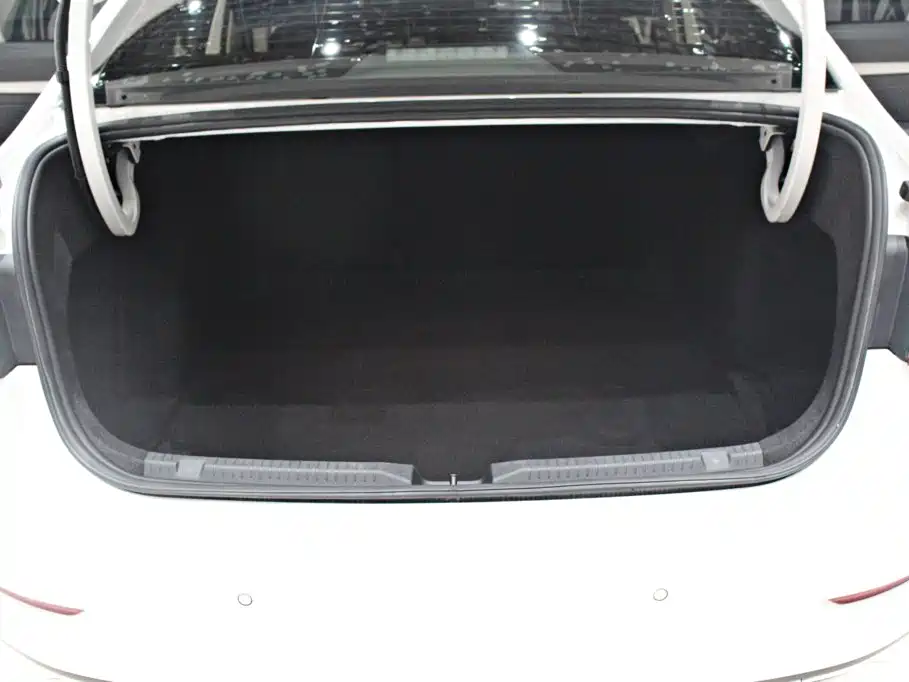 Volkswagen Lavida — миниатюра 13