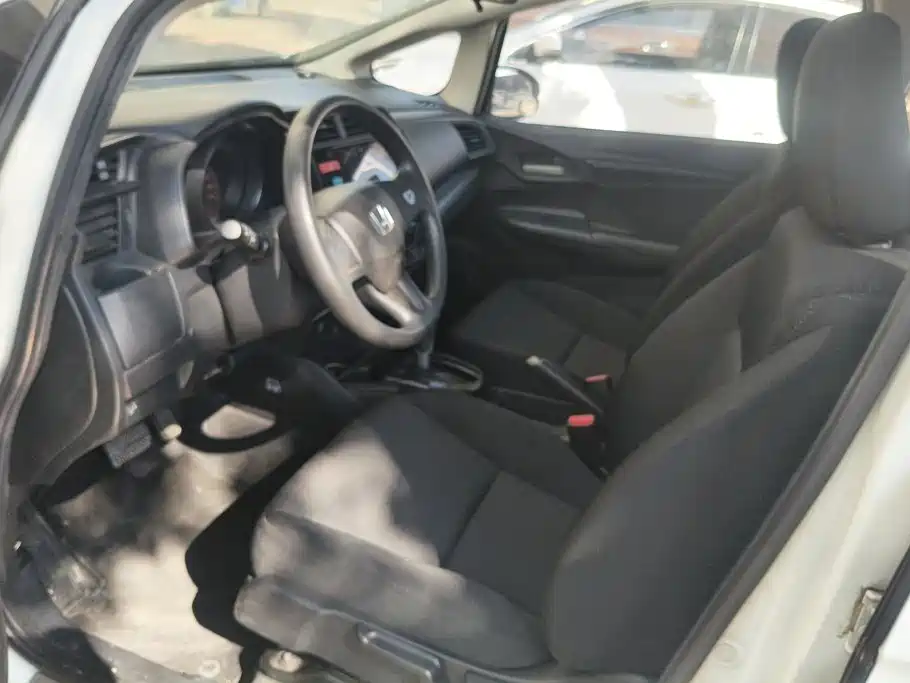Honda Fit — миниатюра 9
