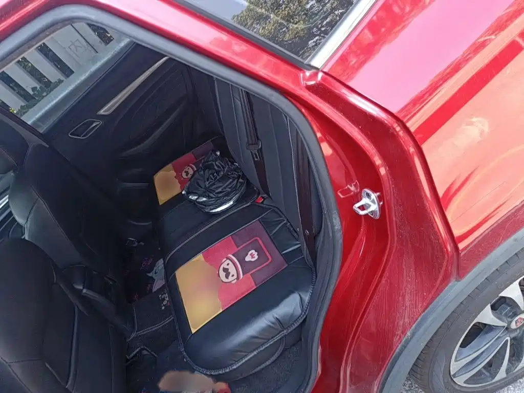 Roewe RX3 — миниатюра 15