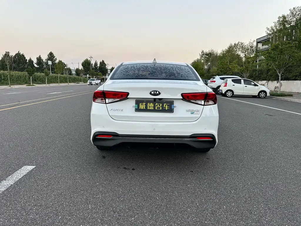 Kia Forte — миниатюра 6