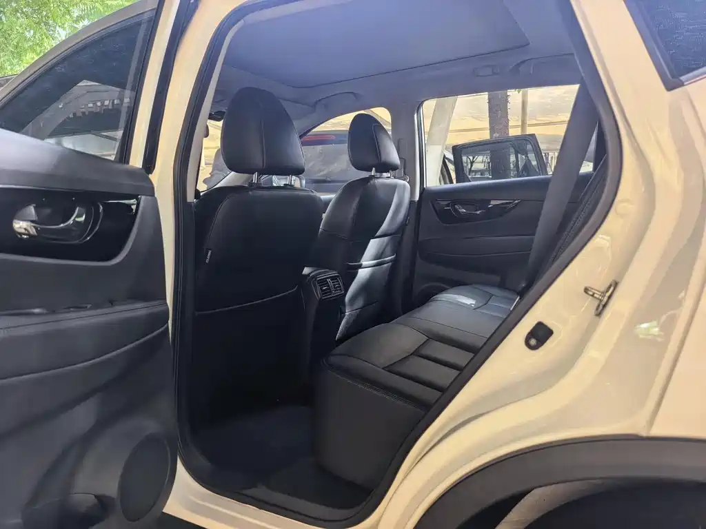 Nissan X-Trail — миниатюра 14