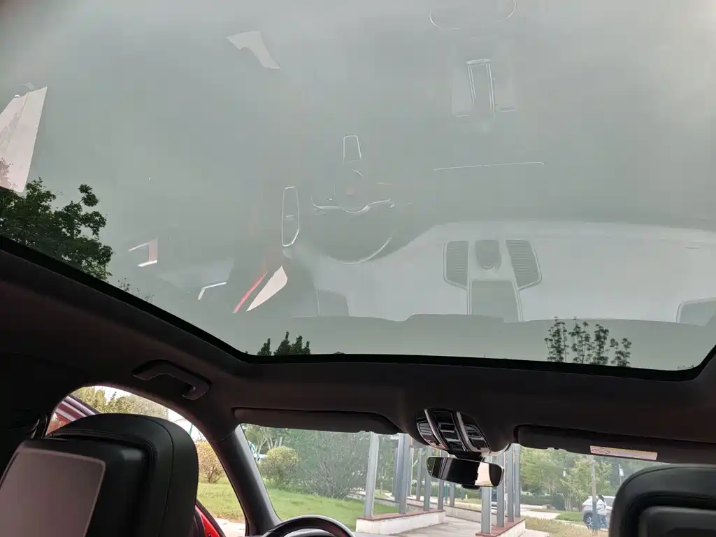 Porsche Cayenne — миниатюра 15