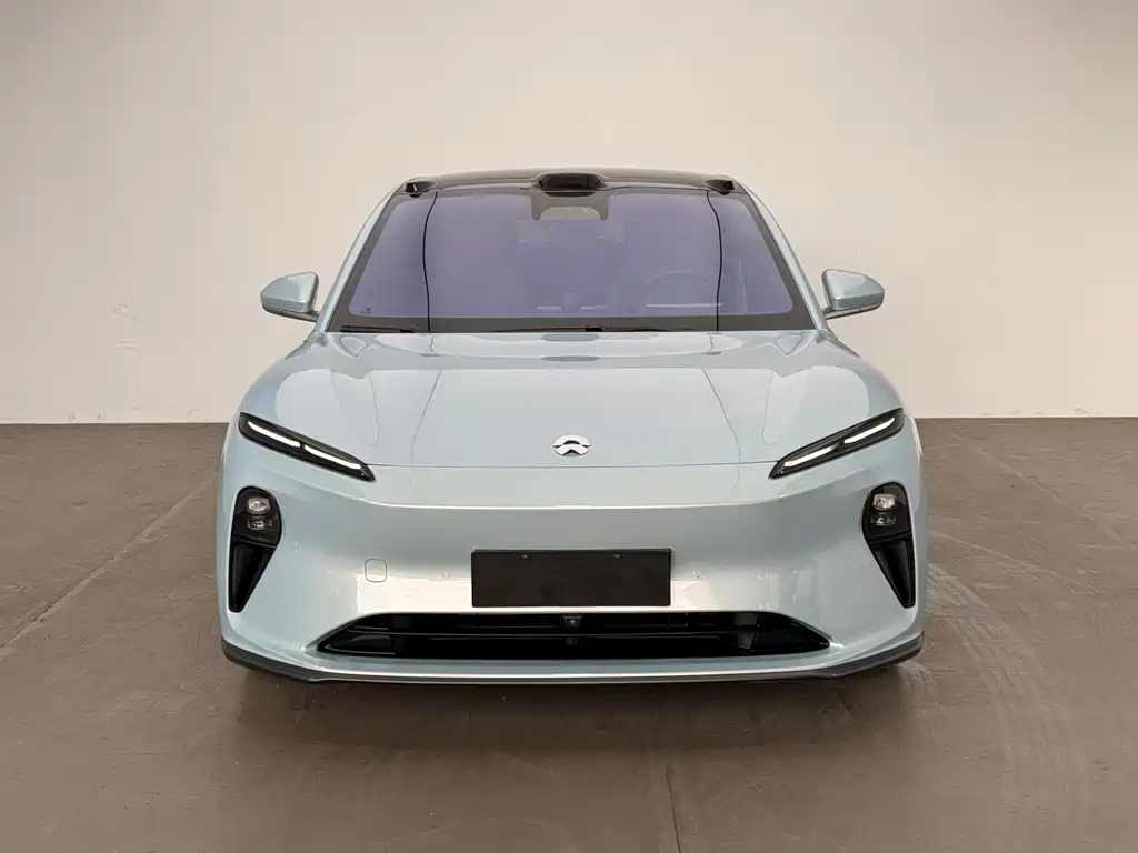 NIO ET5T — миниатюра 2
