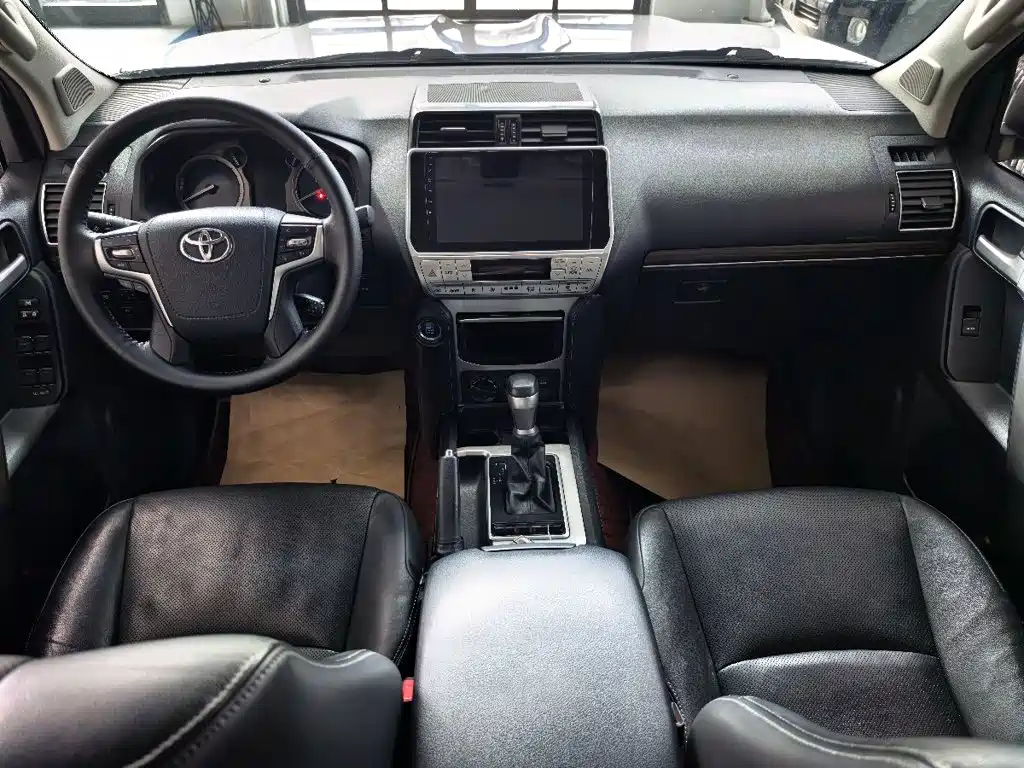 Toyota Prado — миниатюра 8