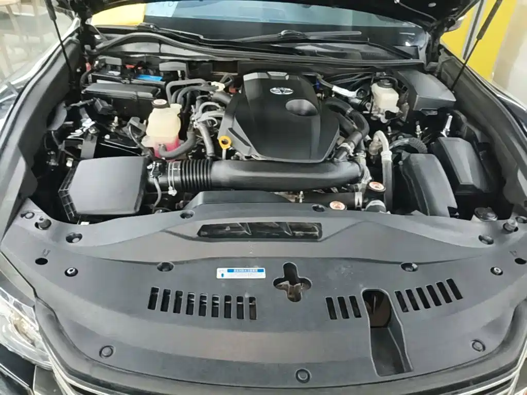 Toyota Crown — миниатюра 20