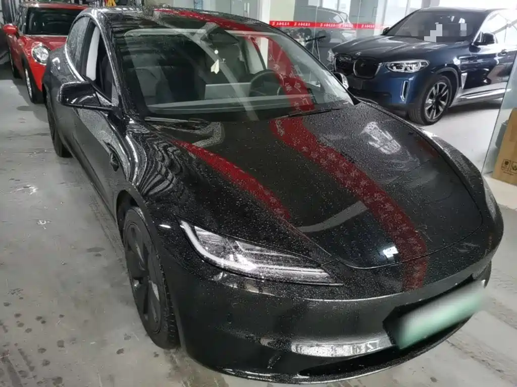 Tesla Model 3 — миниатюра 4