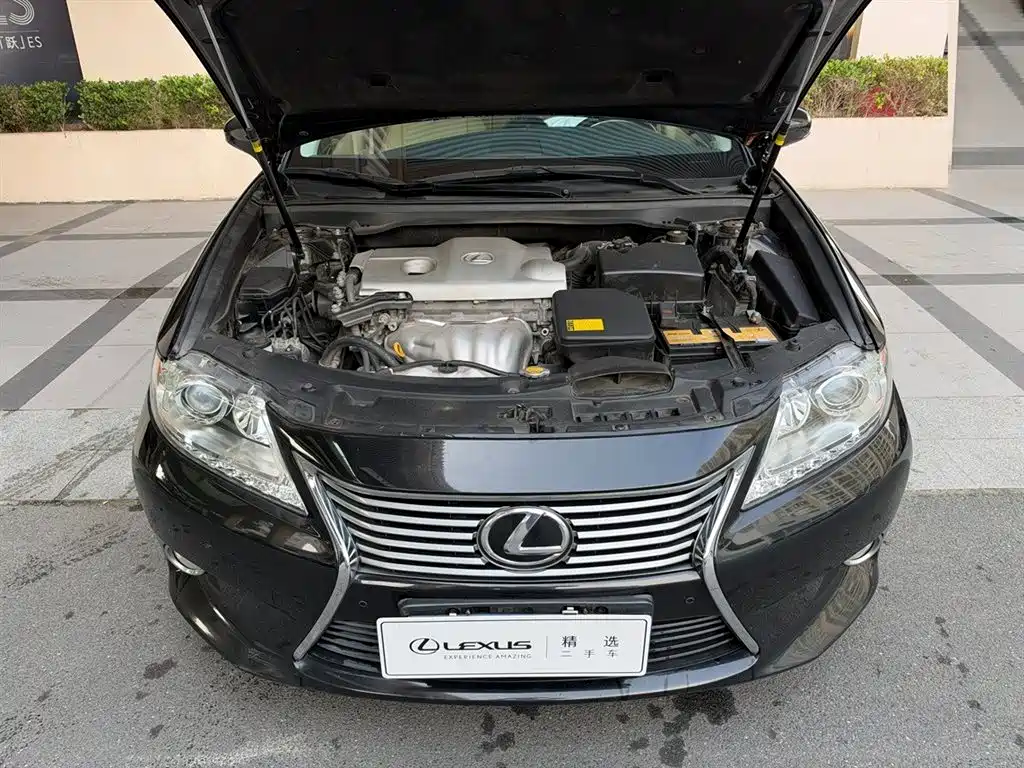 Lexus ES — миниатюра 6